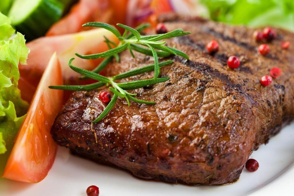 Hotel Half Moon Airport Restaurant Ріміні Екстер'єр фото